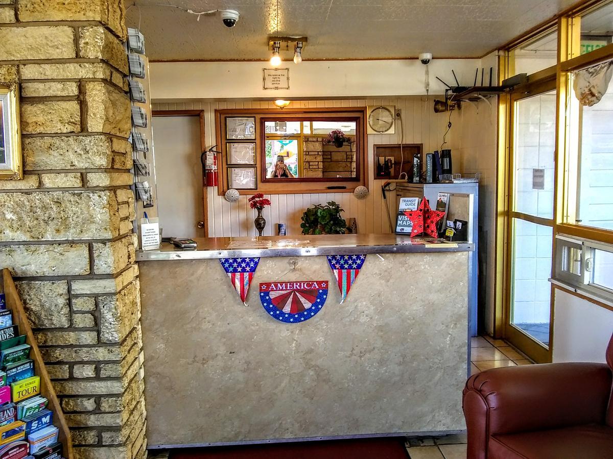 Olympia Inn Екстер'єр фото